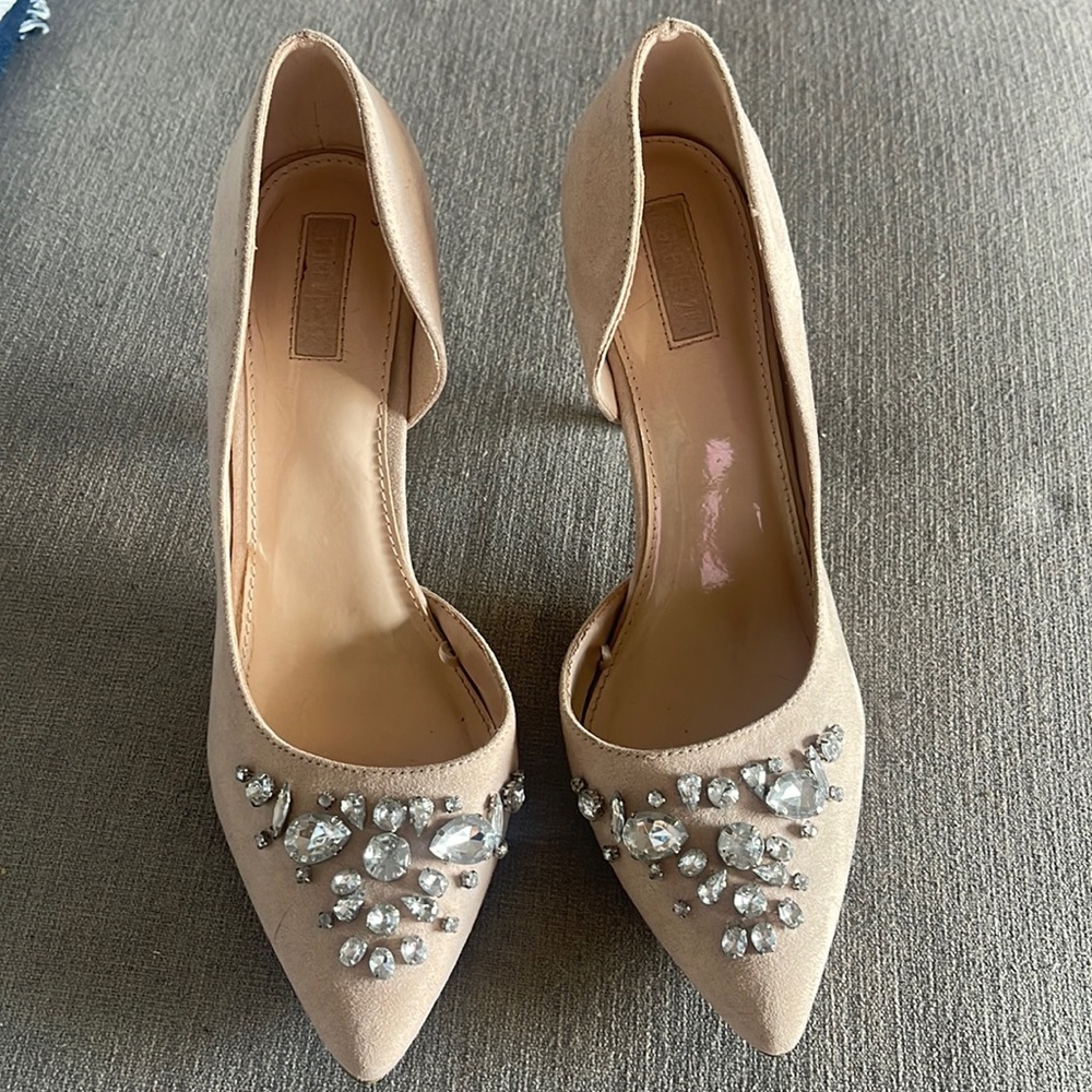 Warn one time 
beige Size 9 heels with stones